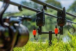 Сигналізатор клювання Fox Mini Micron inc. Hardcase Магазин РибачОк